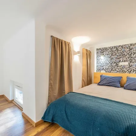 Апартаменты Paulay Boutique Residences Downtown *